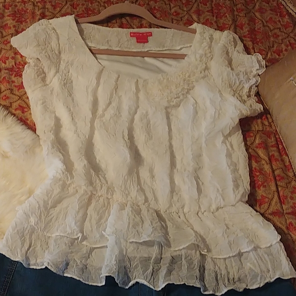 L Sunny Leigh top flattering - Picture 1 of 6